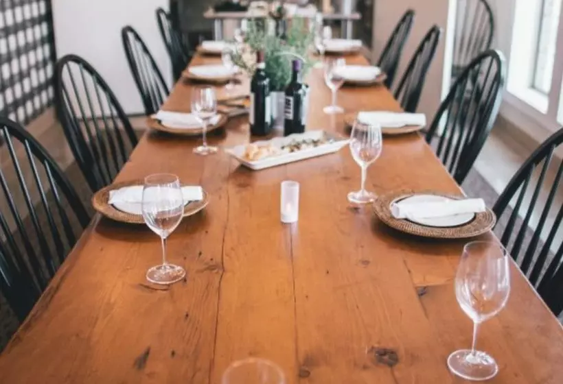 Hotelli Inn On Water Street