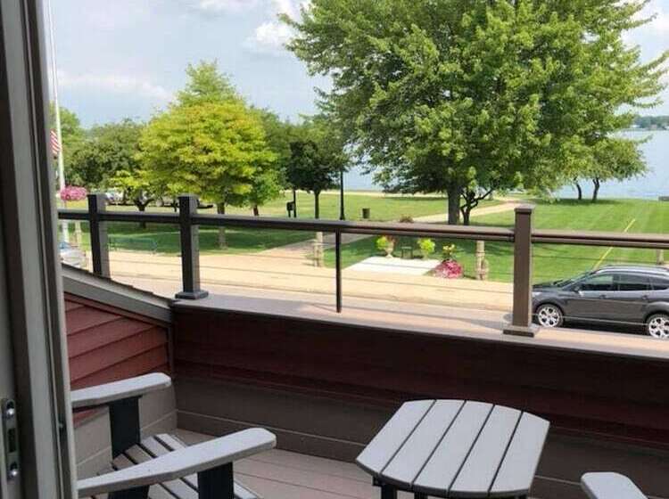 فندق Inn On Water Street