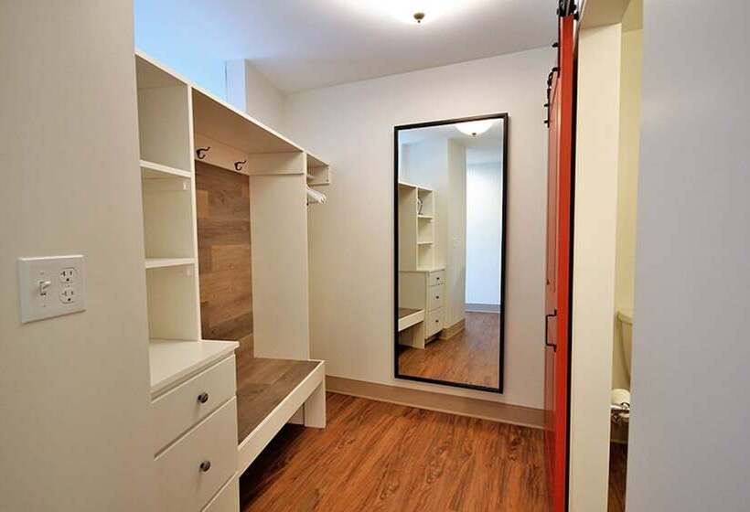 فندق Inn On Water Street