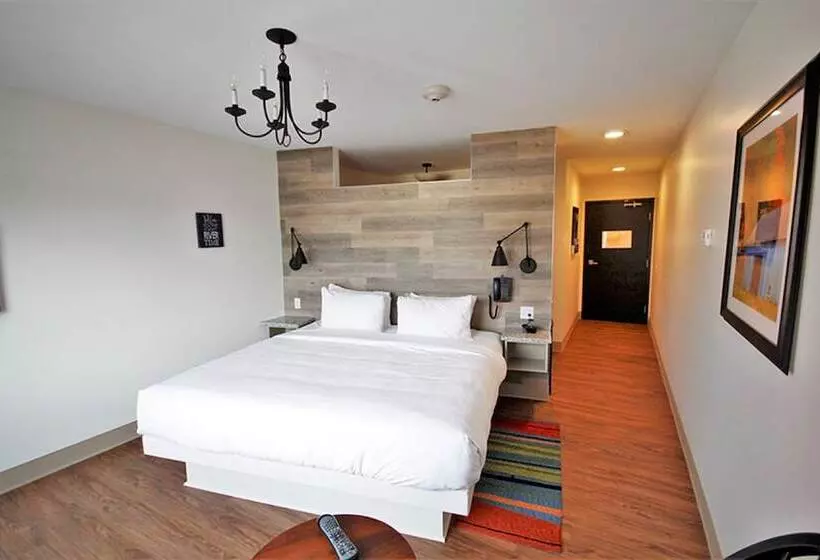 Hotelli Inn On Water Street