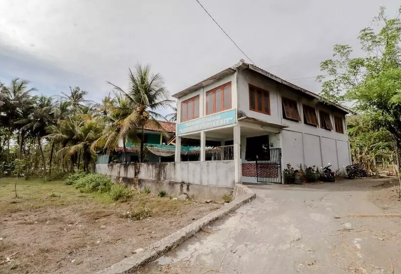 Hotelli Losmen Parikesit