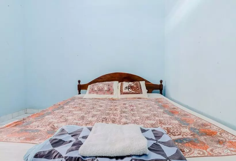 Hotelli Losmen Parikesit