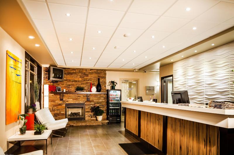 Hotel Coast Osoyoos Beach