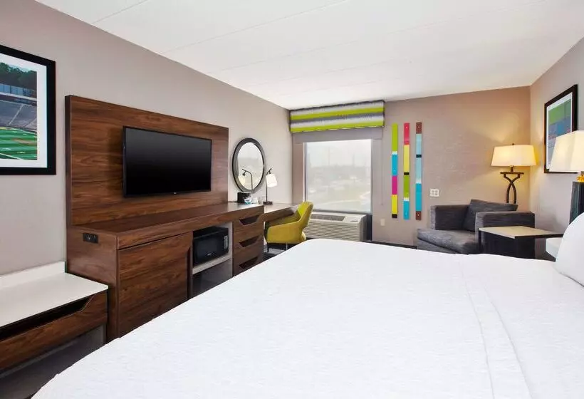 酒店 Hampton Inn College Park