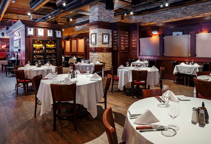 هتل Hilton Garden Inn Omaha Downtown/old Market Area