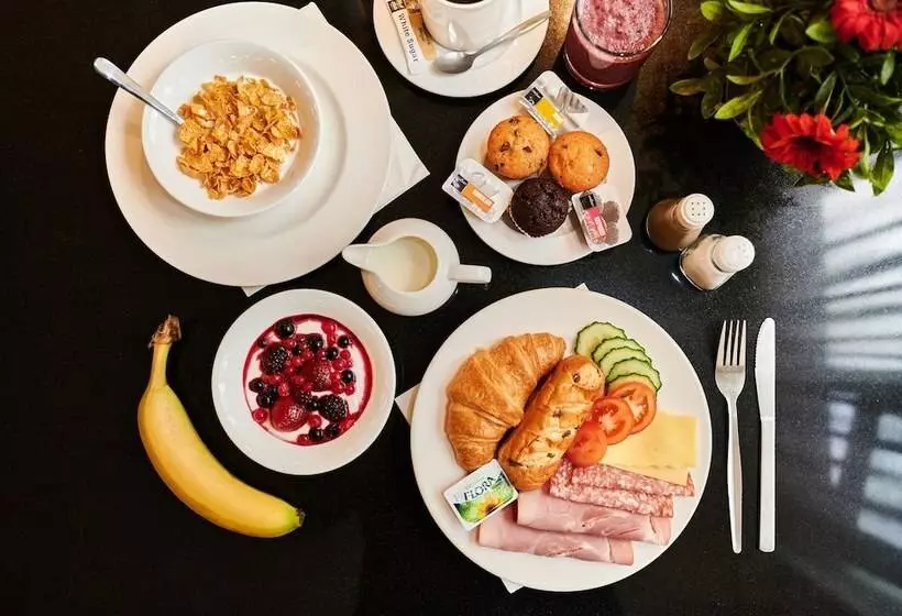 Huttons Hotel, Victoria London