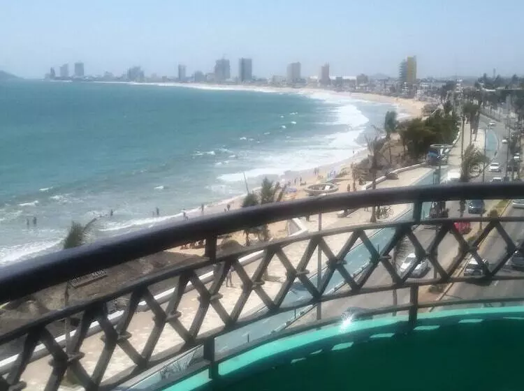 בית מלון כפרי Playa Marina