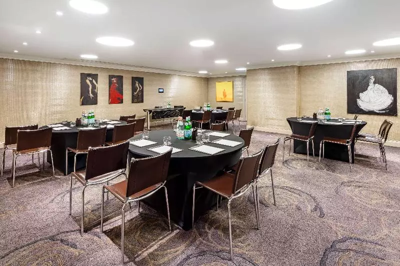 Radisson Blu Hotel, London Euston Square Formerly Grafton