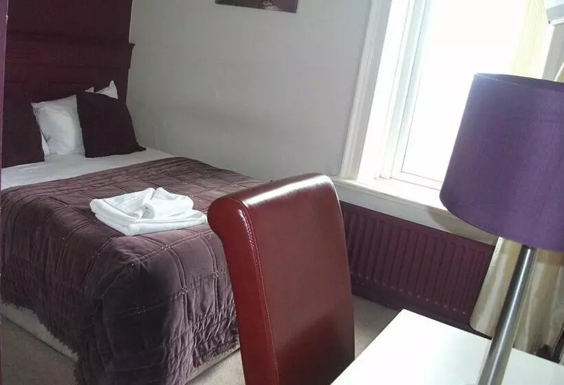 Hotel The New Staincliffe