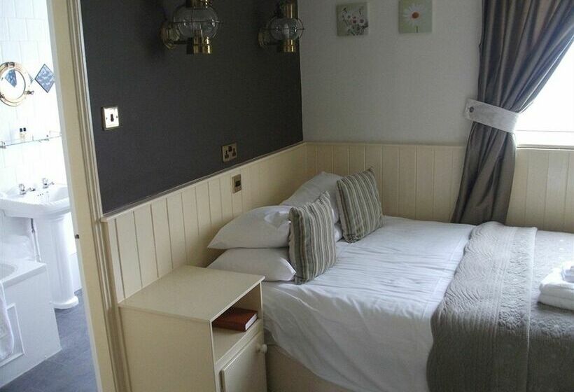 호텔 The New Staincliffe