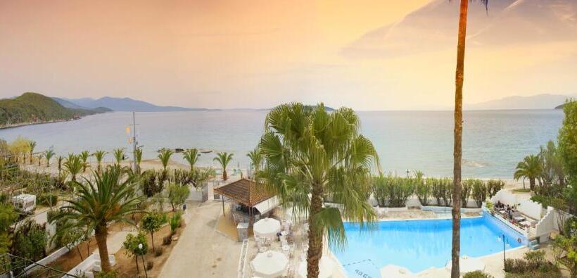 هتل The Grove Seaside