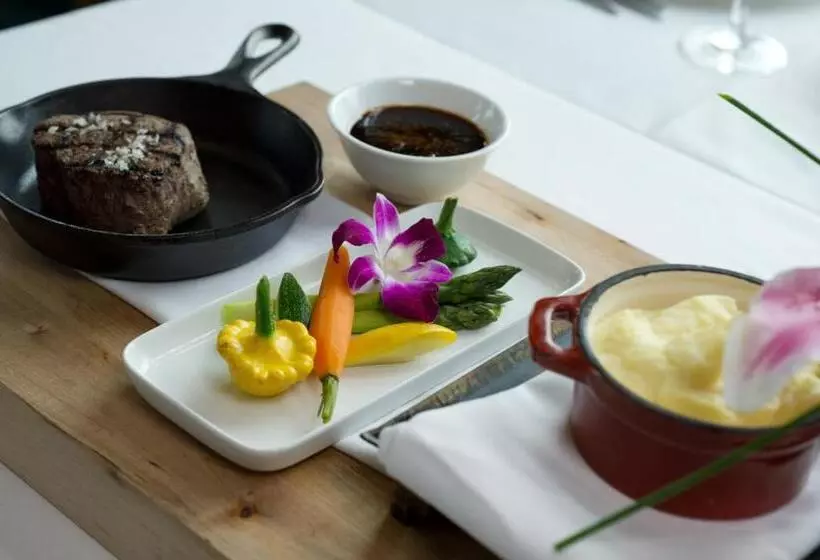 酒店 The Waterside Inn