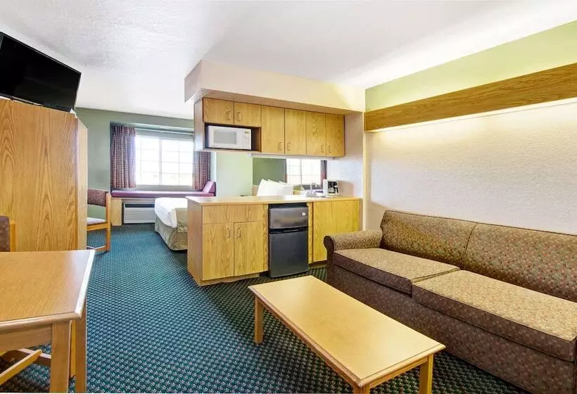 Microtel Inn & Suites By Wyndham Albuquerque West