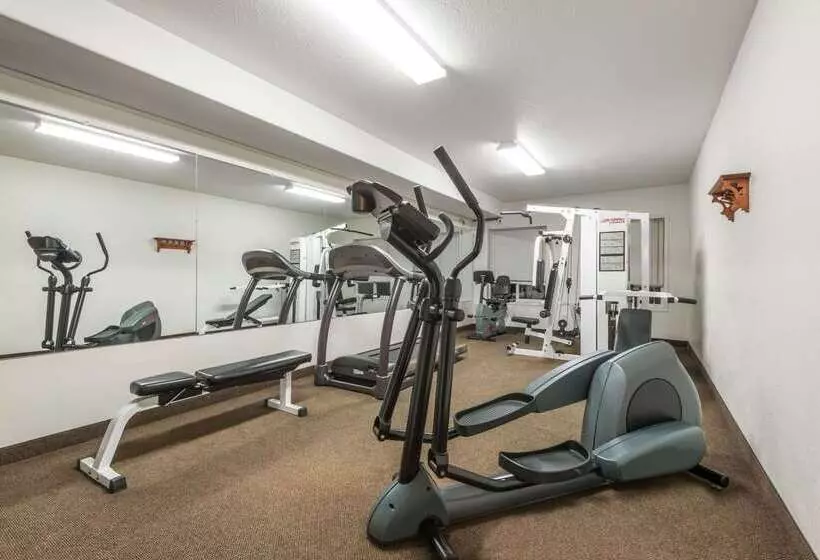 모텔 Super 8 By Wyndham Vermilion Ab