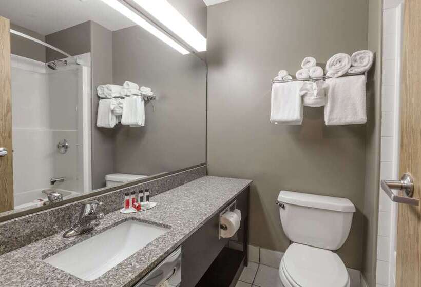 Мотель Super 8 By Wyndham Vermilion Ab