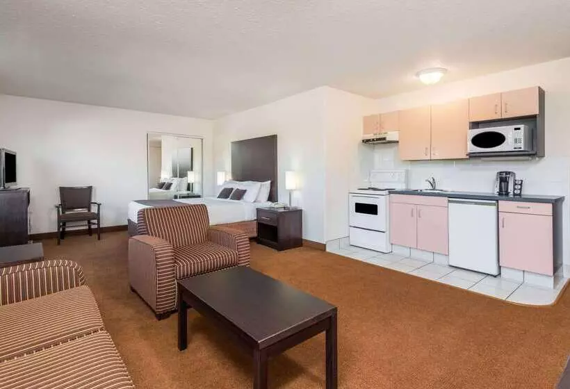 모텔 Super 8 By Wyndham Vermilion Ab