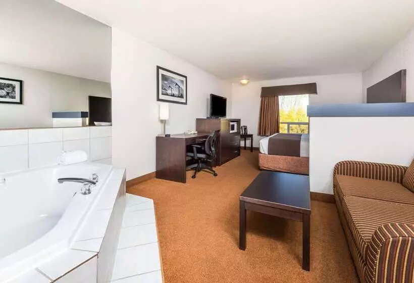 모텔 Super 8 By Wyndham Vermilion Ab