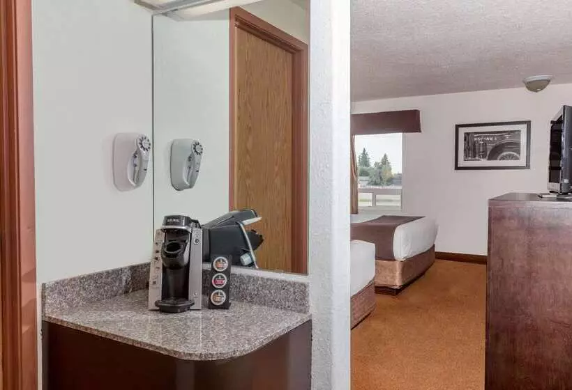 모텔 Super 8 By Wyndham Vermilion Ab