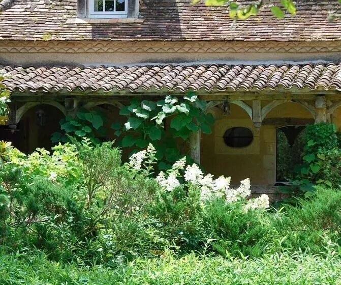 ベッドアンドブレックファースト Le Chaufourg Chateau