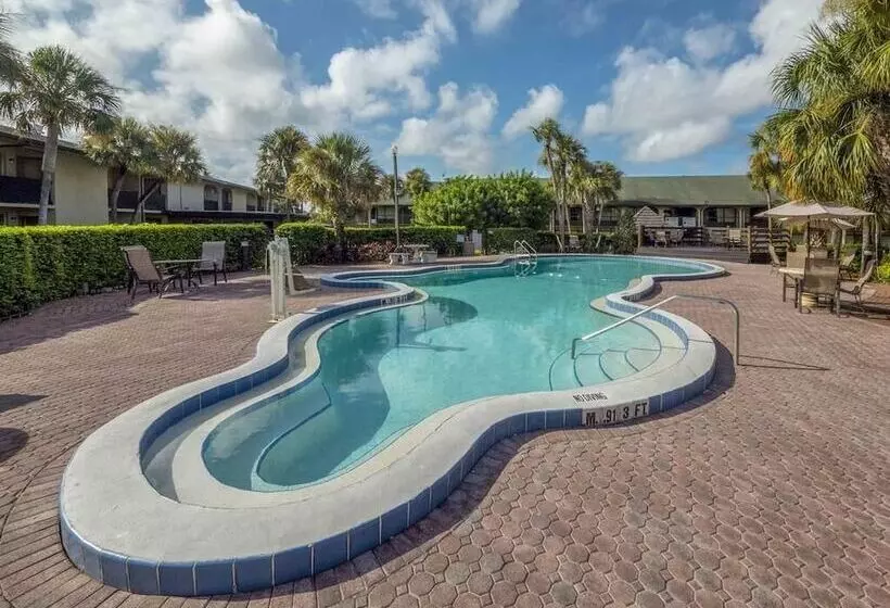 هتل Countryside Inn & Suites Orlando
