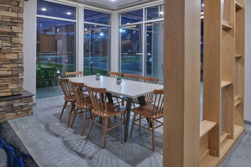 هتل Fairfield Inn & Suites By Marriott Louisville Jeffersonville