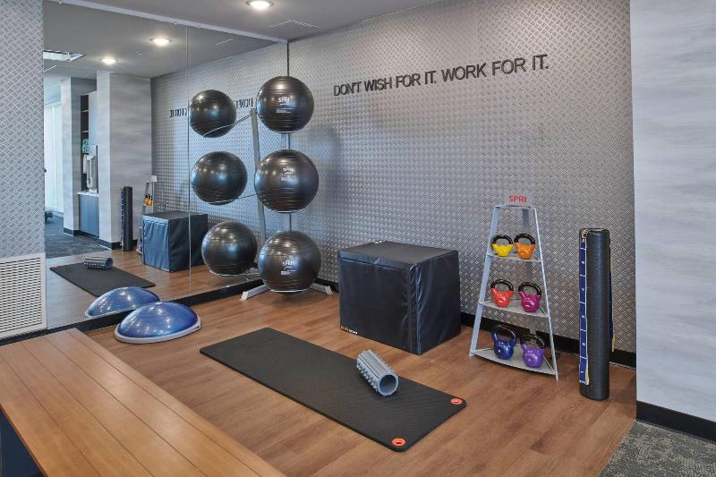 هتل Fairfield Inn & Suites By Marriott Louisville Jeffersonville