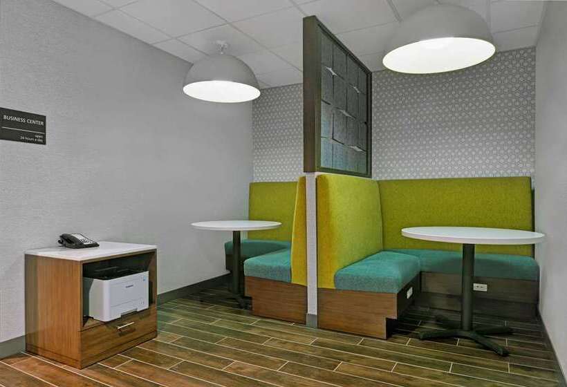 Отель Hampton Inn & Suites Macclenny I10