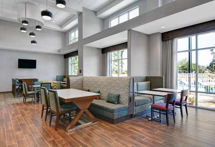 Отель Hampton Inn & Suites Macclenny I10