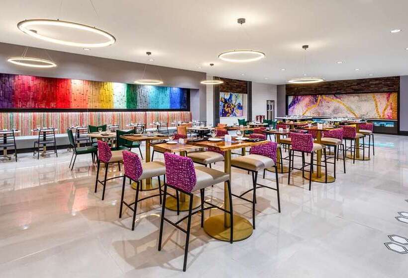 בית מלון כפרי Hilton Garden Inn Hays