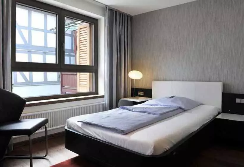 Hotelli Centrinum Altstadt