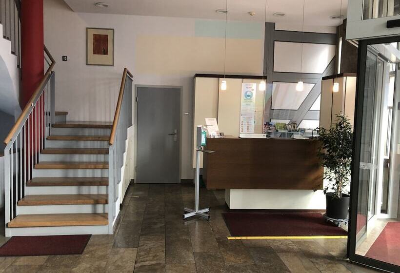 ホテル Centrinum Altstadt