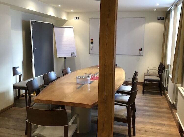 ホテル Centrinum Altstadt