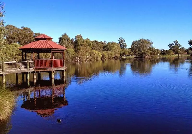 Pensió Perth Lakeside Lodge