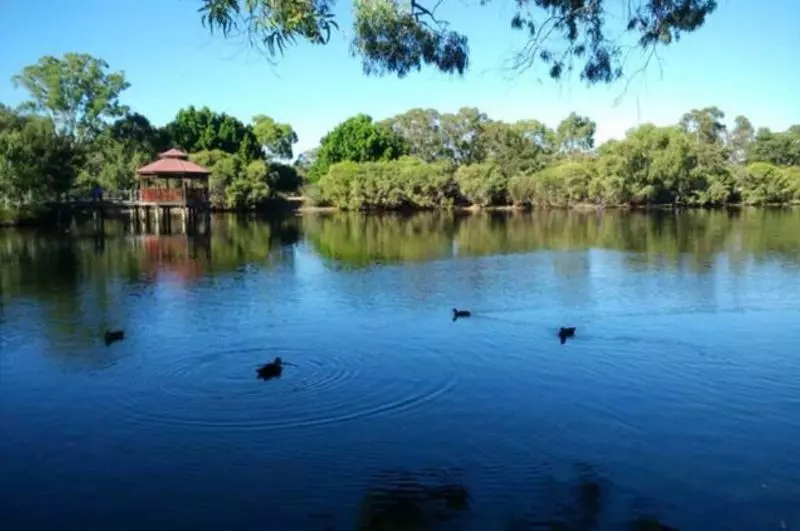 Pensió Perth Lakeside Lodge