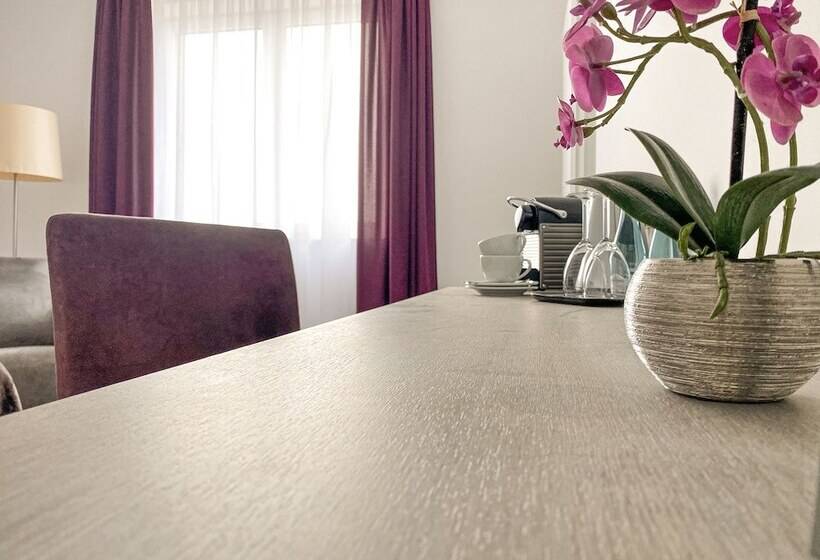 צימר Prima Inn Hotel & Hof Neuruppin   Digitales & Rezeptionsloses Motel