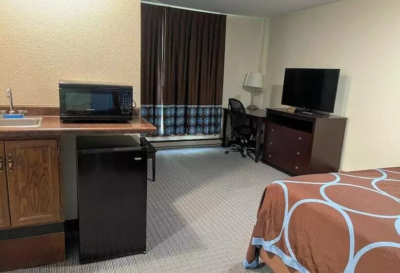 Hotelli Amerivu Inn & Suites