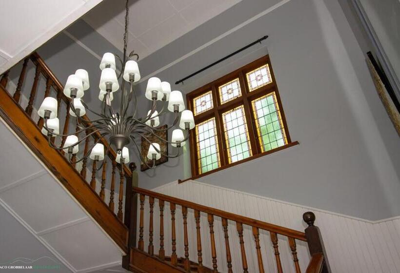 פנסיון Dawson Manor Guest House