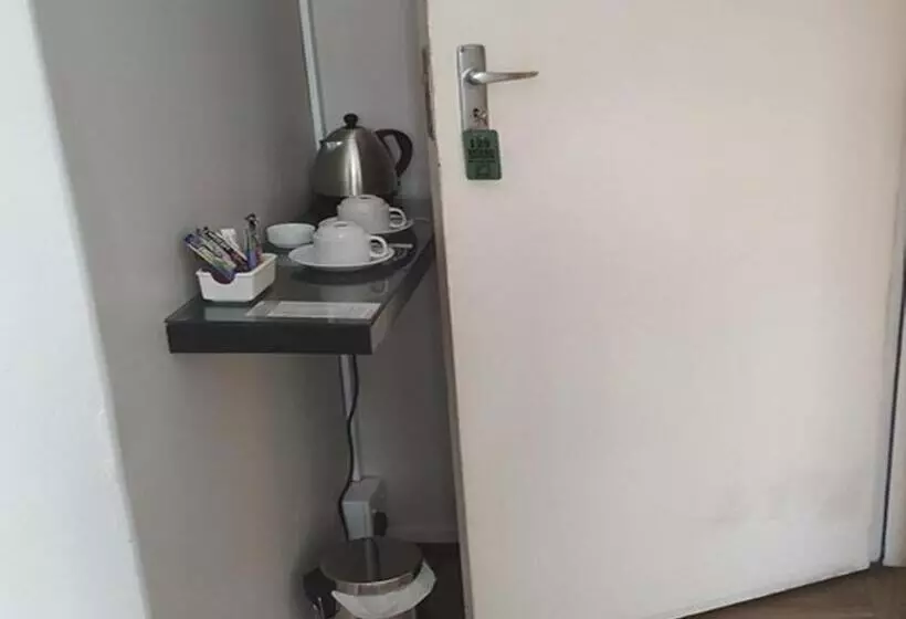 ペンション Hydro Guesthouse