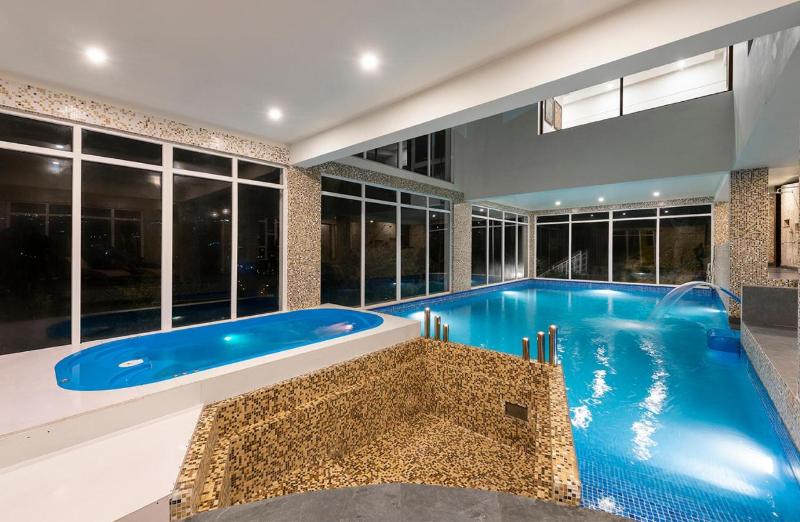 استراحتگاه Justa Mukteshwar Retreat & Spa