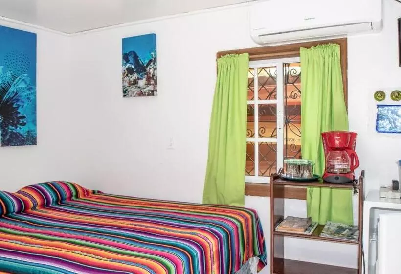 استراحتگاه Seabreeze Inn