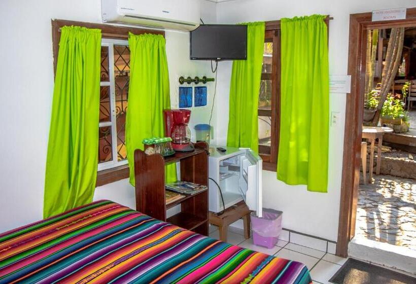 استراحتگاه Seabreeze Inn