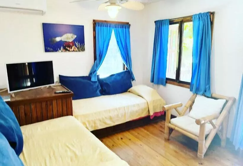 استراحتگاه Seabreeze Inn