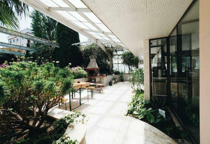 هاستل Impact House Belem