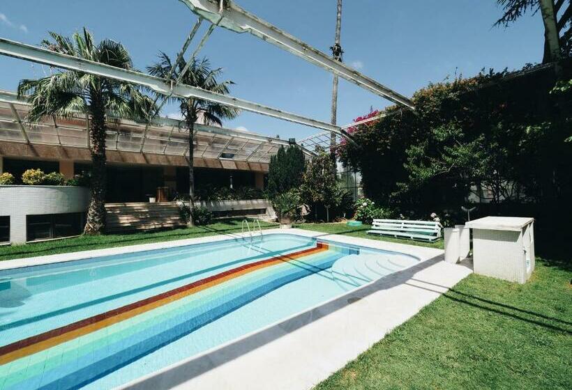 هاستل Impact House Belem