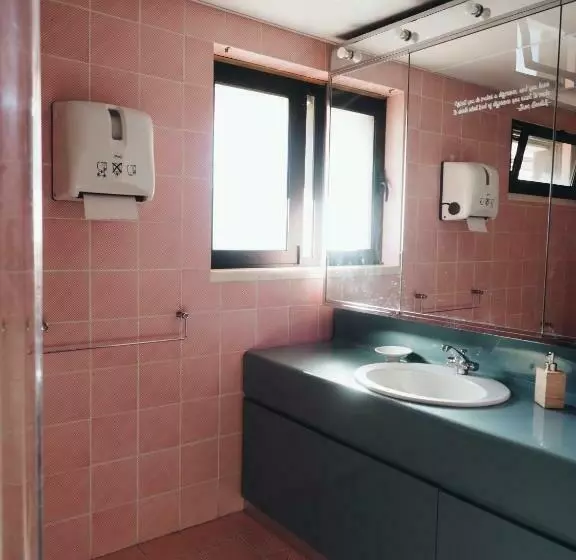 هاستل Impact House Belem