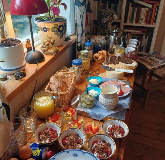 تختخواب و صبحانه Flodhästens Husrum & Frukost