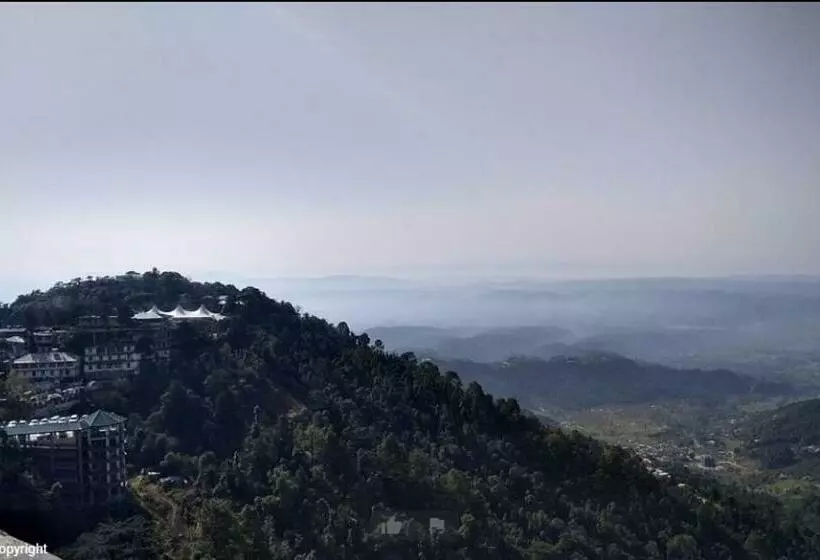 ホテル Natraj, Upper Dharamshala