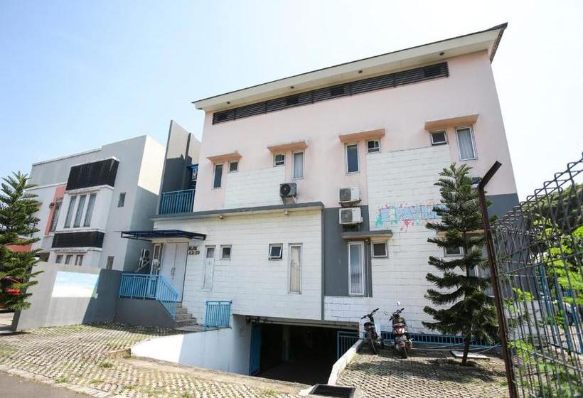 Hotel Oyo 4008 E Paviliun Karawaci