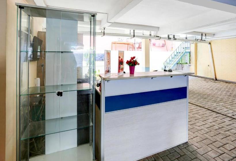 Hotel Oyo 4008 E Paviliun Karawaci