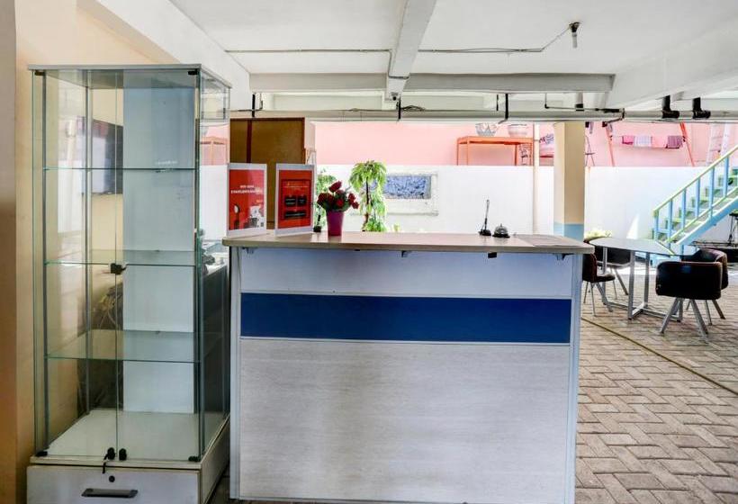 Hotel Oyo 4008 E Paviliun Karawaci